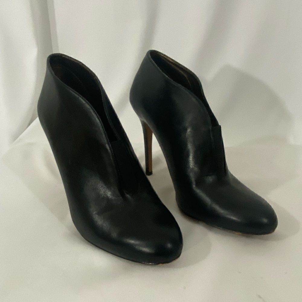 NWOT Julianne Hough for Sole Society Black Booties